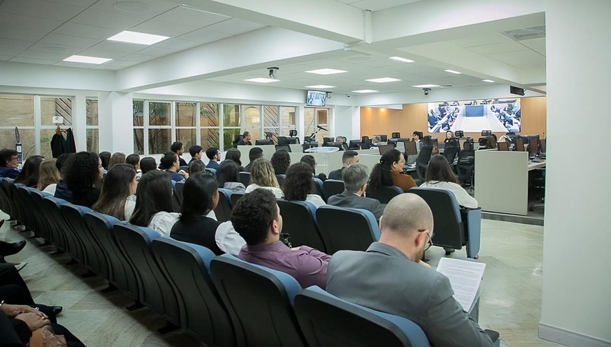 Estudantes de Direito da Unilavras vivenciam a Justiça do Trabalho no TRT-MG