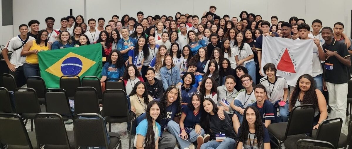 Estudantes mineiros participam de intercâmbio gratuito promovido pelo Governo de Minas