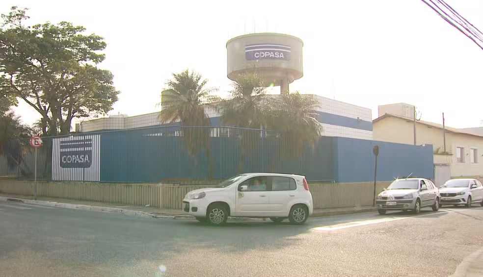  Prefeitura de Lavras anuncia fim do contrato com a Copasa, buscando modernizar o saneamento básico e garantir o abastecimento de água para a população.