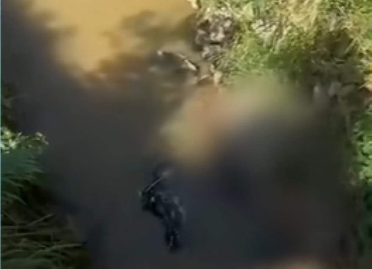 moto cai em córrego de Lavras