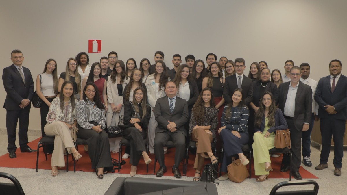 Alunos de Direito da Unilavras visitam a sede do TRF6 Alunos da Unilavras conhecem na prática o funcionamento do TRF6