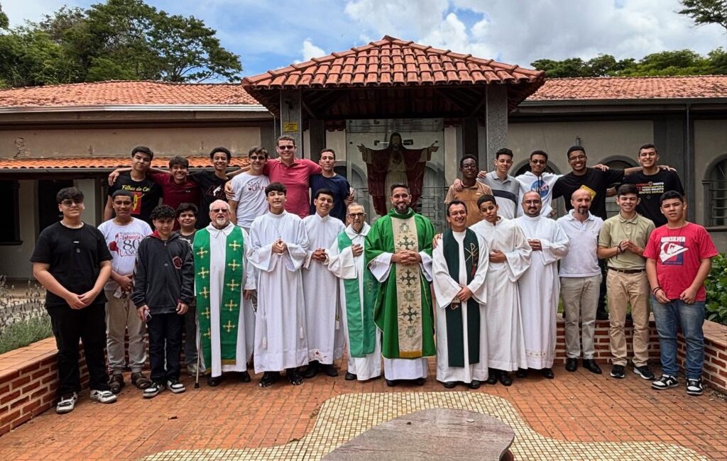Seminário em Lavras abre inscrições para vocacionados Seminário Dehonista em Lavras MG