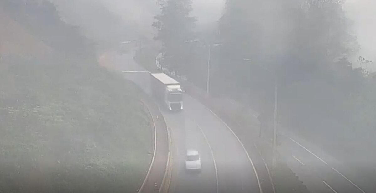 Neblina na Fernão Dias exige cuidado redobrado na direção