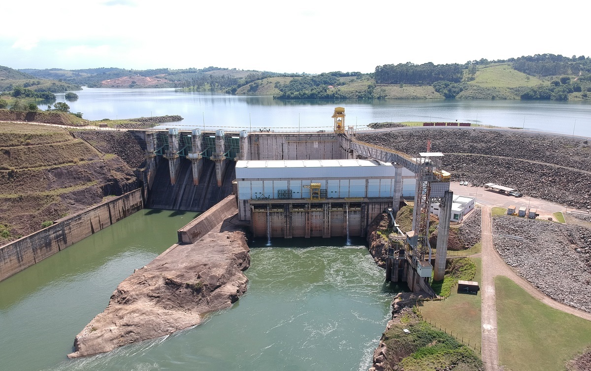 Manutenção na UHE Funil interdita via da barragem